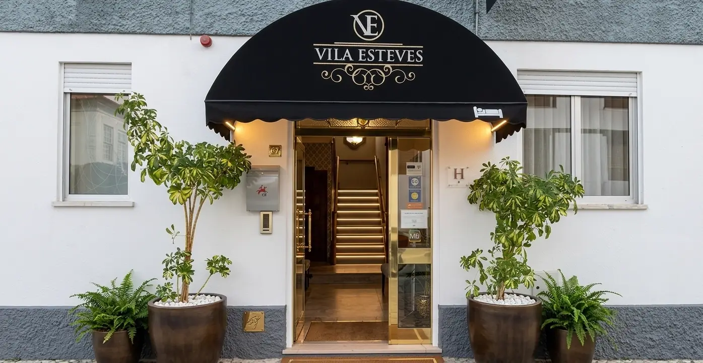 Hotel Vila Esteves entrance